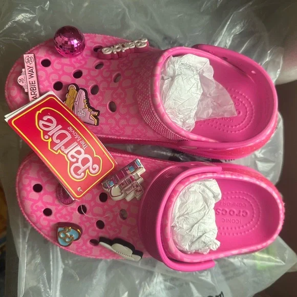 CROCS Barbie The Movie Mega Crush Pink Adult Clogs - BRAND NEW UNWORN - Picture 1 of 9